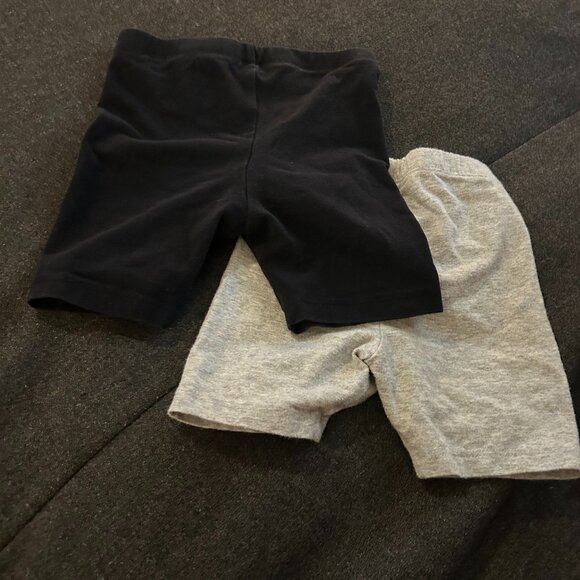 🚴‍♀️ Bundle of 2 Toddler Bike Shorts – Size 2T 🚴‍♀️ - Picture 1 of 2